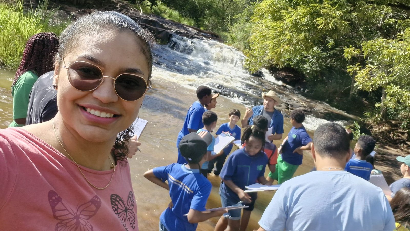 Projeto “Aula a Campo na Cachoeira – Microbacia Hidrográfica” é realizado na EE Zumbi dos Palmares
